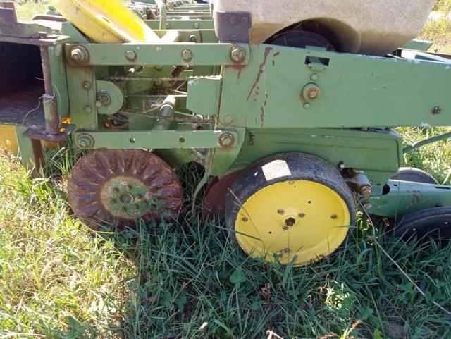 Image of John Deere 7000 equipment image 4