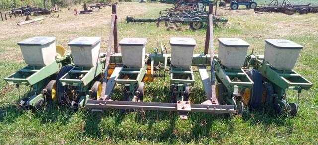 Image of John Deere 7000 equipment image 2