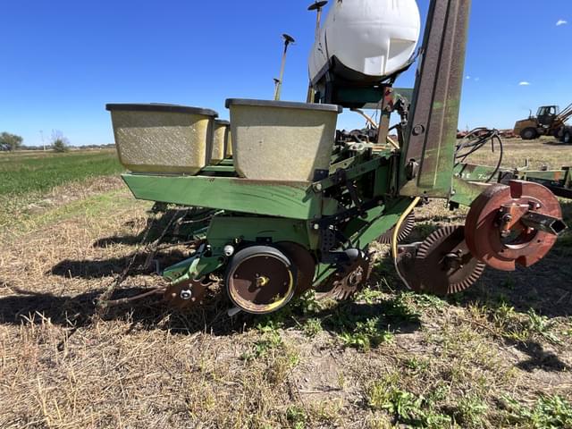 Image of John Deere 7000 equipment image 3