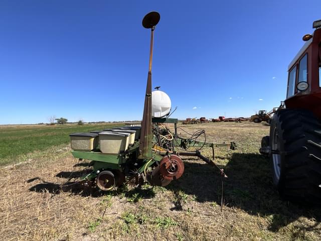 Image of John Deere 7000 equipment image 1