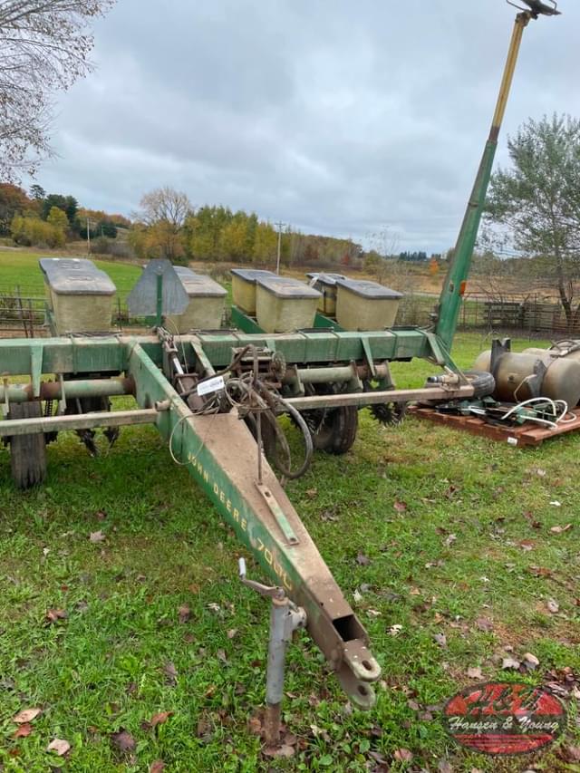 Image of John Deere 7000 equipment image 4