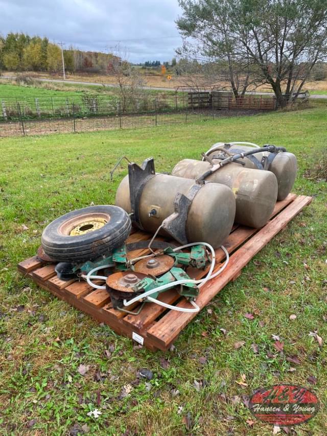 Image of John Deere 7000 equipment image 2