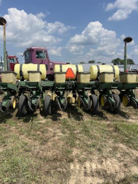 Image of John Deere 7000 equipment image 2