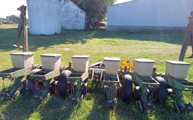 Image of John Deere 7000 equipment image 3