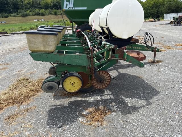 Image of John Deere 7000 equipment image 3