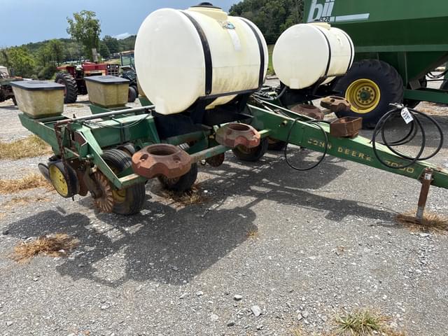 Image of John Deere 7000 equipment image 4