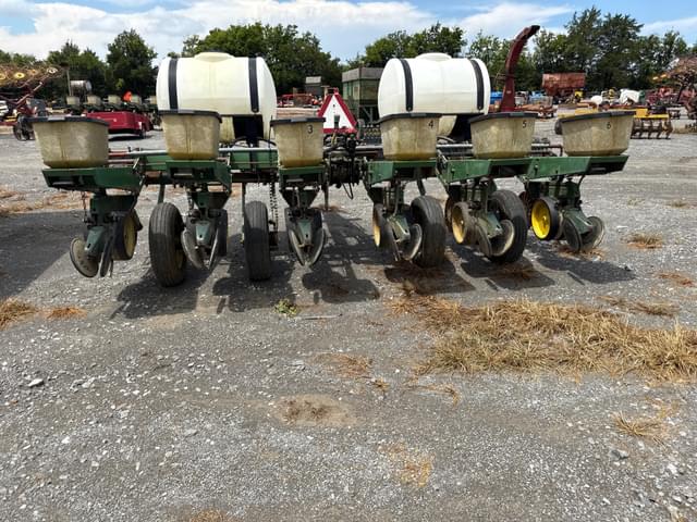 Image of John Deere 7000 equipment image 2