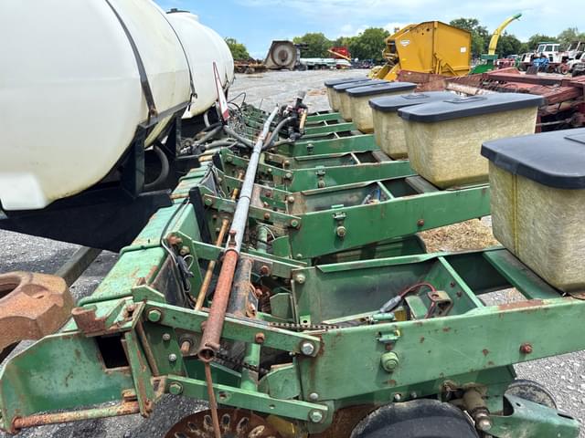 Image of John Deere 7000 equipment image 1