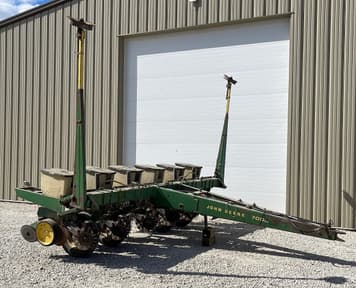 Main image John Deere 7000