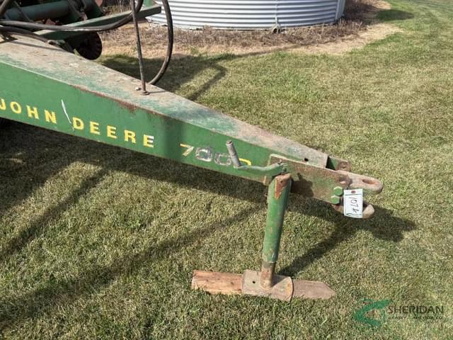 Image of John Deere 7000 equipment image 1