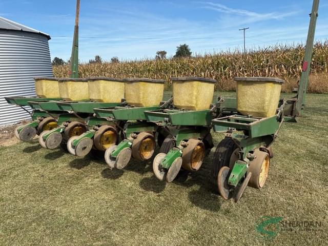 Image of John Deere 7000 equipment image 3