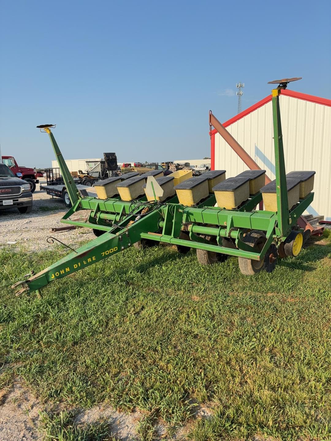 Image of John Deere 7000 Primary image