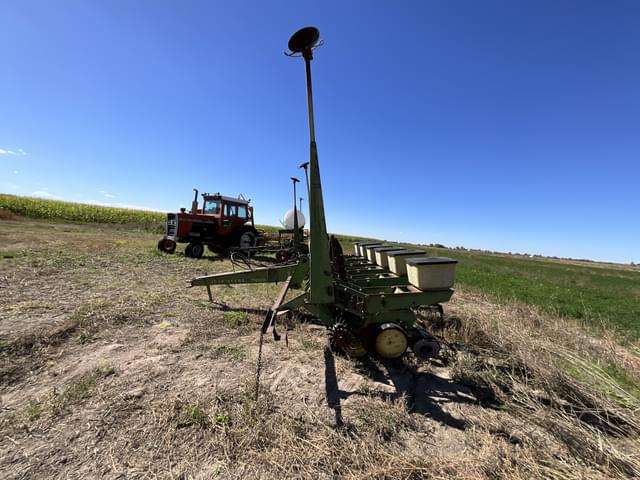 Image of John Deere 7000 equipment image 2
