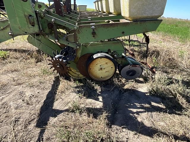 Image of John Deere 7000 equipment image 3