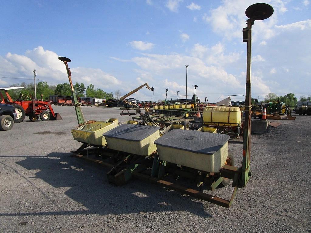 Image of John Deere 7000 Primary image