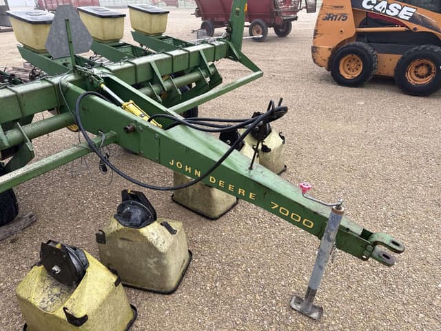 Image of John Deere 7000 equipment image 4
