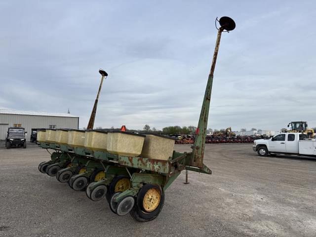 Image of John Deere 7000 equipment image 3
