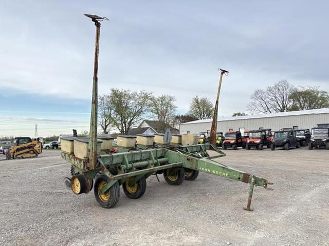 Image of John Deere 7000 equipment image 4