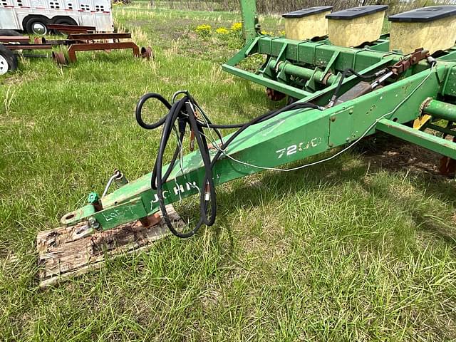 Image of John Deere 7000 equipment image 3
