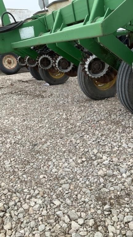 Image of John Deere 7000 equipment image 3