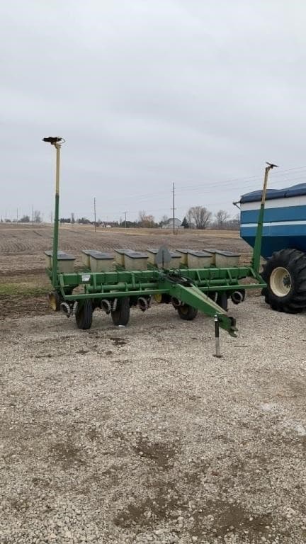 Image of John Deere 7000 Primary image