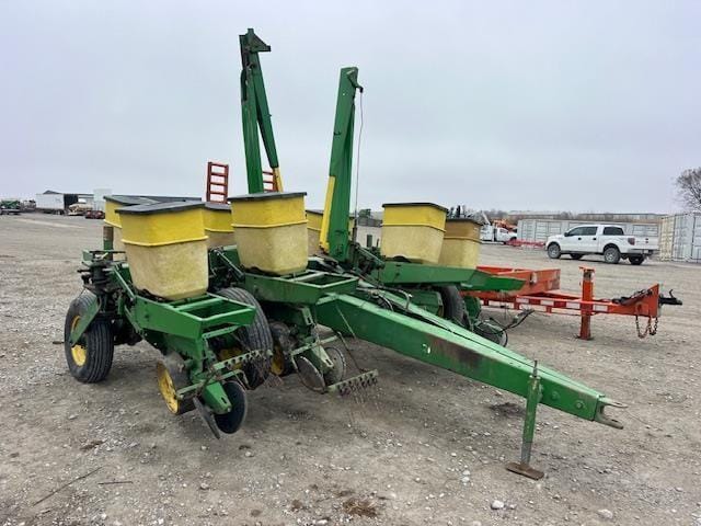 John Deere 7000 Equipment Image0