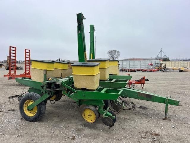 Image of John Deere 7000 equipment image 1