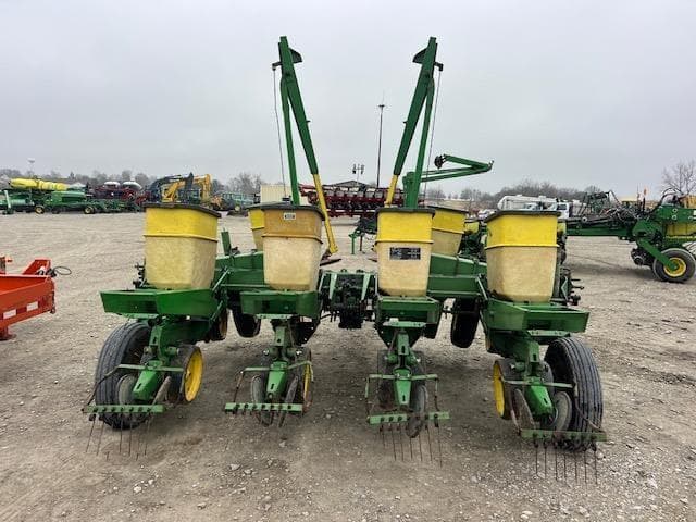 Image of John Deere 7000 equipment image 4