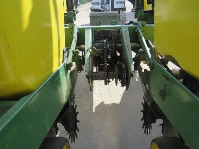 Image of John Deere 7000 equipment image 4