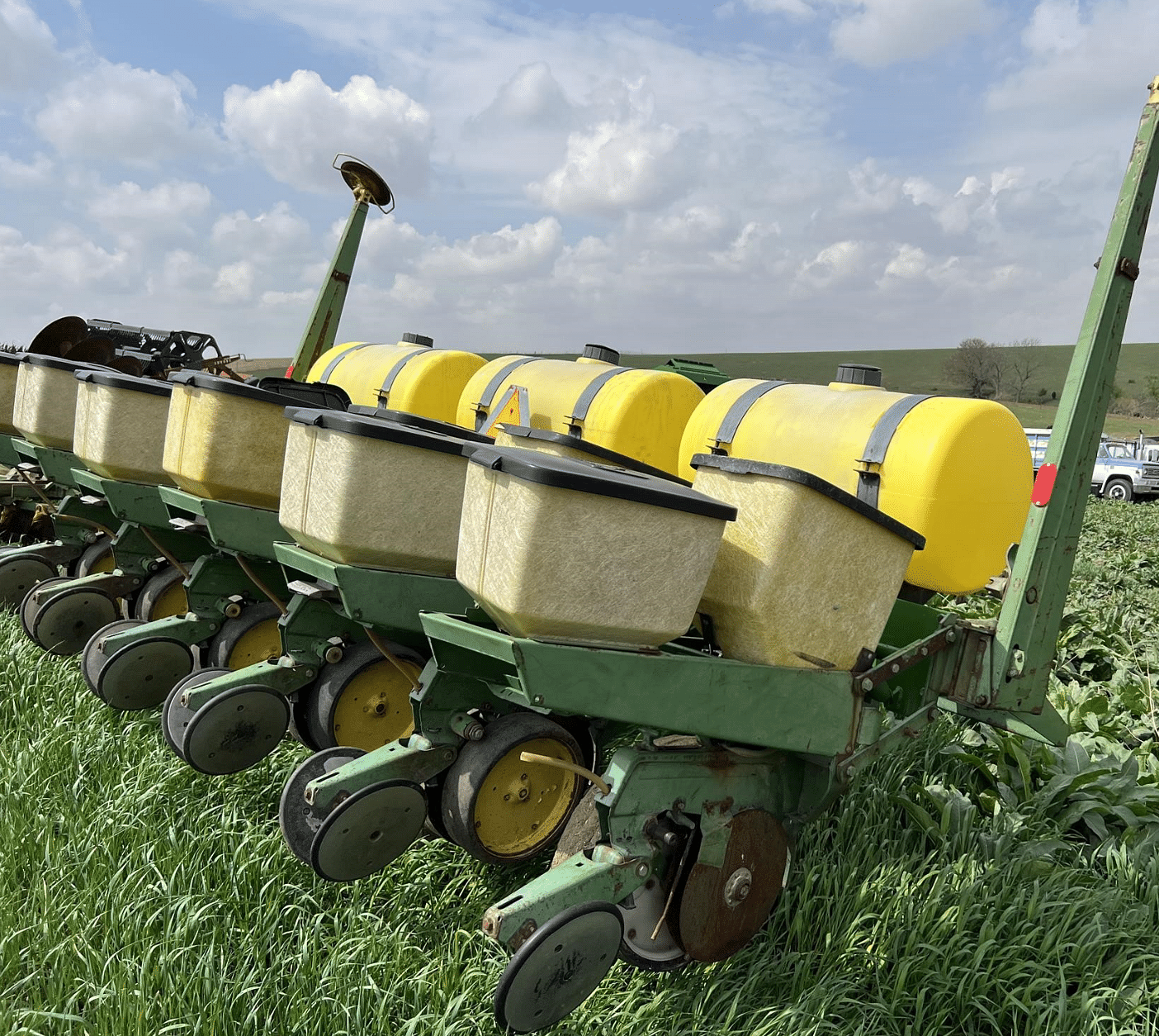 Main image John Deere 7000 4