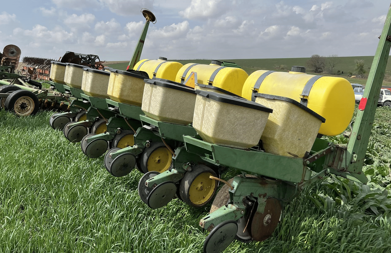 Main image John Deere 7000 5