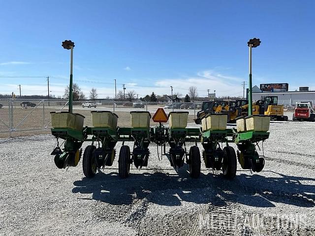 Image of John Deere 7000 equipment image 3