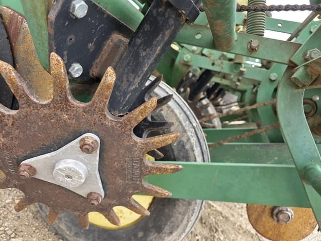 Image of John Deere 7000 equipment image 3