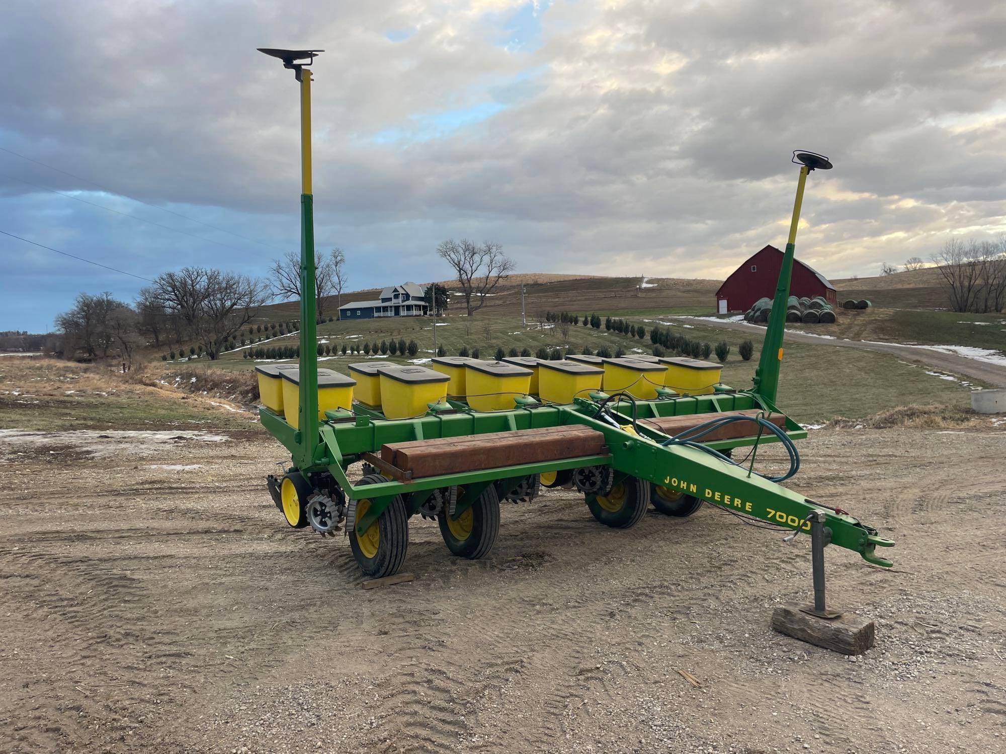 John Deere 7000 Equipment Image0