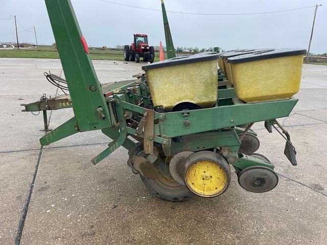Image of John Deere 7000 equipment image 3