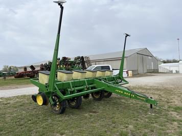 Main image John Deere 7000