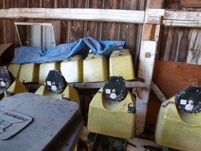 Image of John Deere 7000 equipment image 2