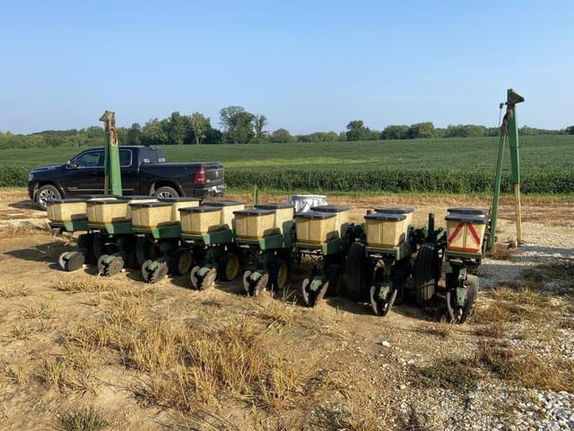 Image of John Deere 7000 equipment image 3
