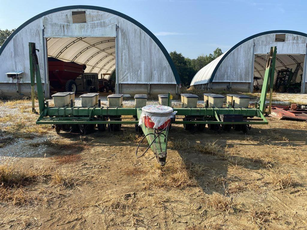Image of John Deere 7000 Primary image