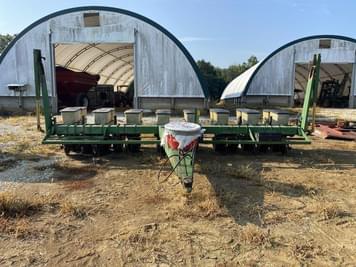 Main image John Deere 7000