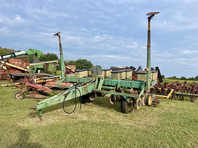 Image of John Deere 7000 equipment image 3