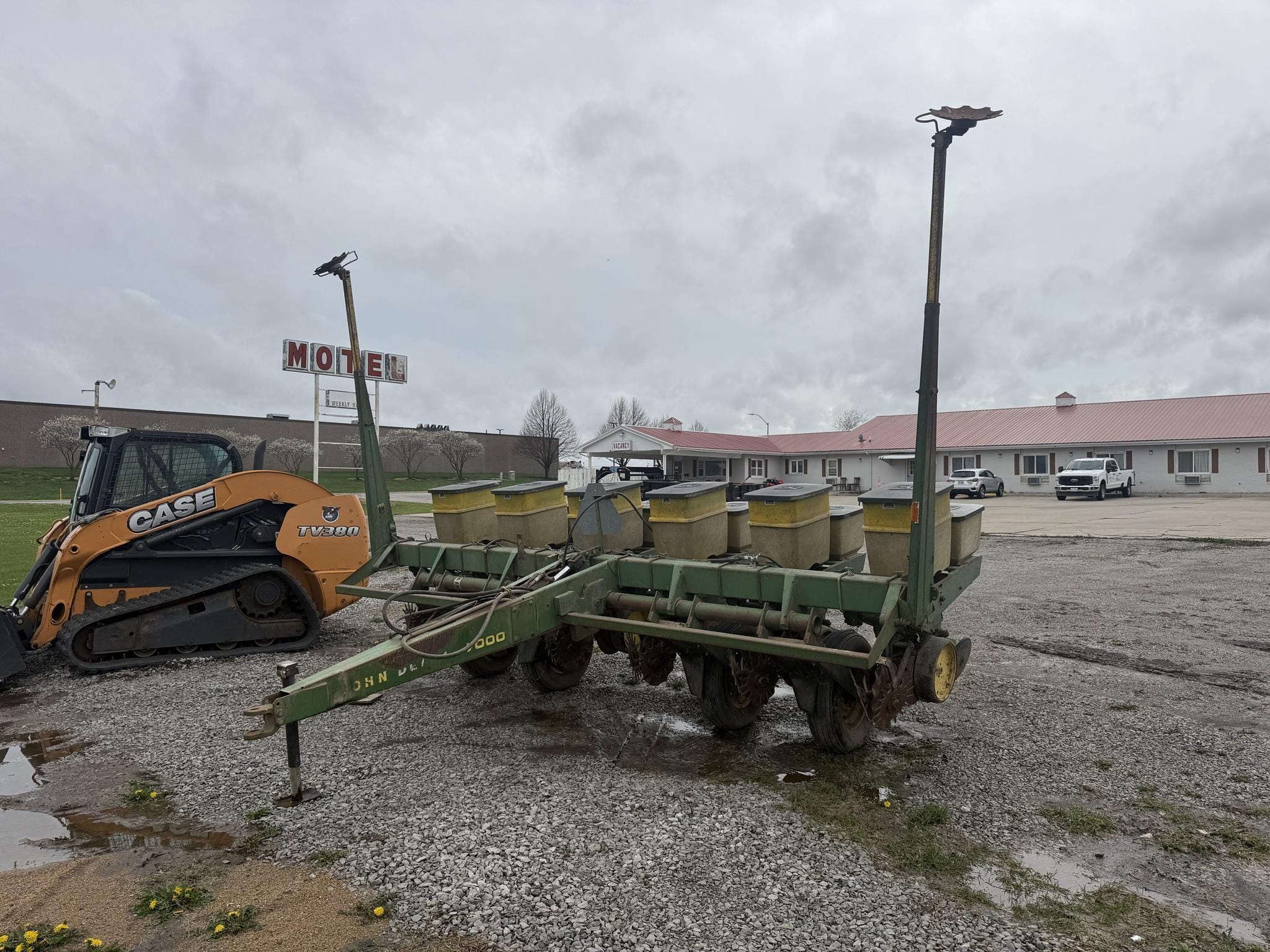 John Deere 7000 Equipment Image0