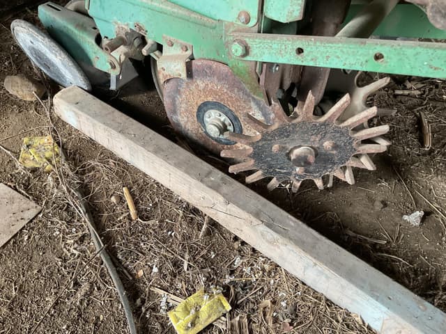 Image of John Deere 7000 equipment image 4