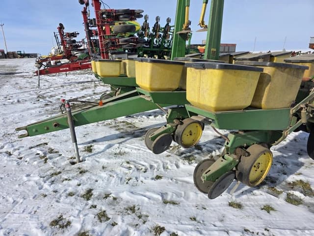 Image of John Deere 7000 equipment image 4