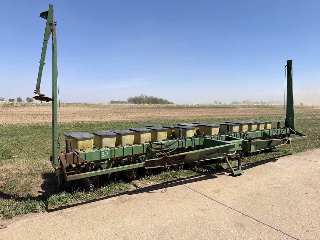 Image of John Deere P7000 Primary image