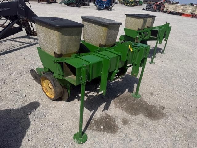 Image of John Deere 7000 Primary image