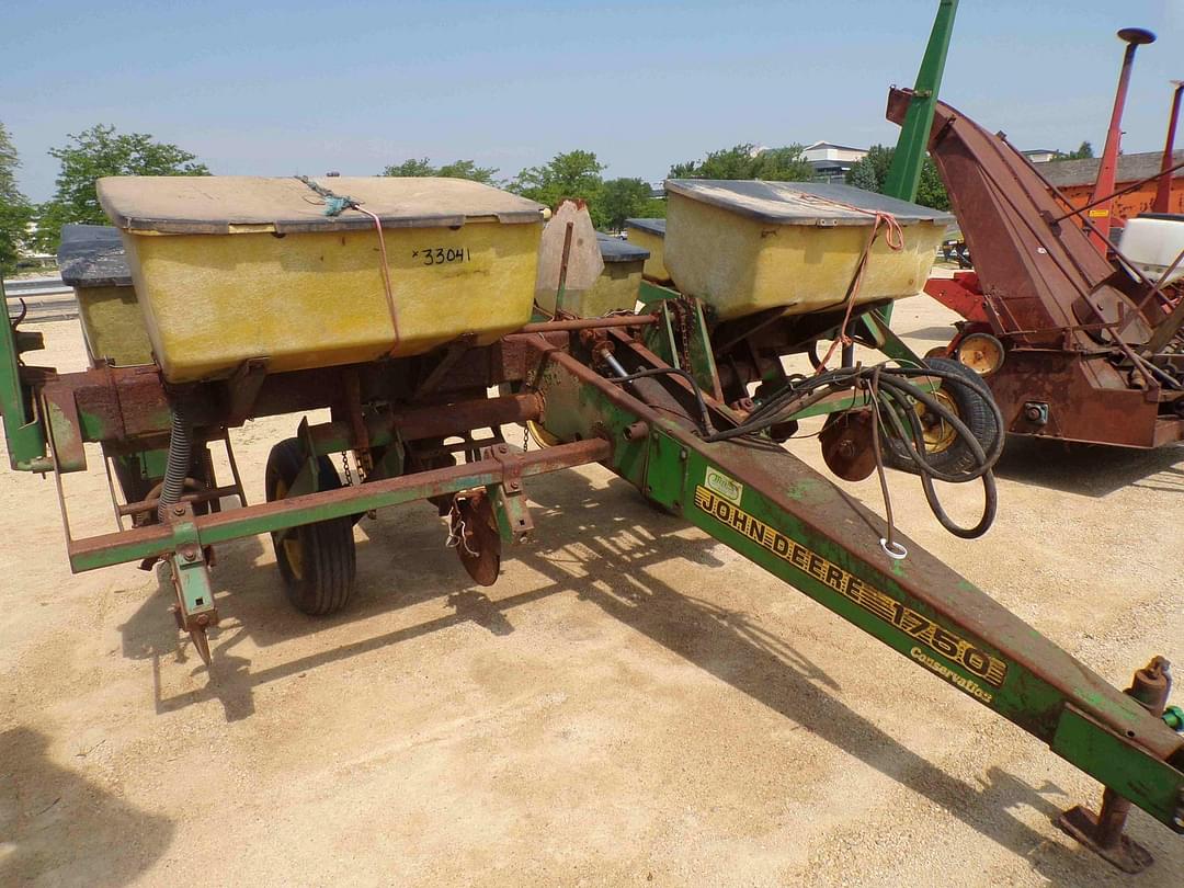 Image of John Deere 1750 Primary image