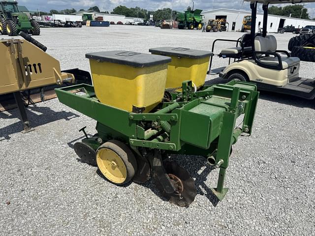 Image of John Deere 7000 equipment image 2