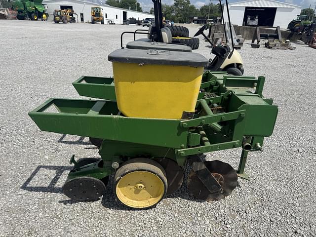 Image of John Deere 7000 equipment image 3