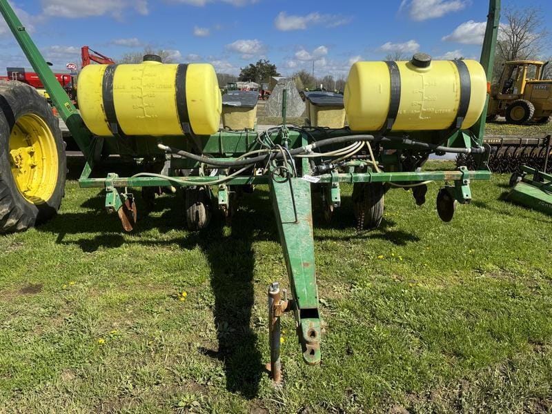 John Deere 7000 Equipment Image0